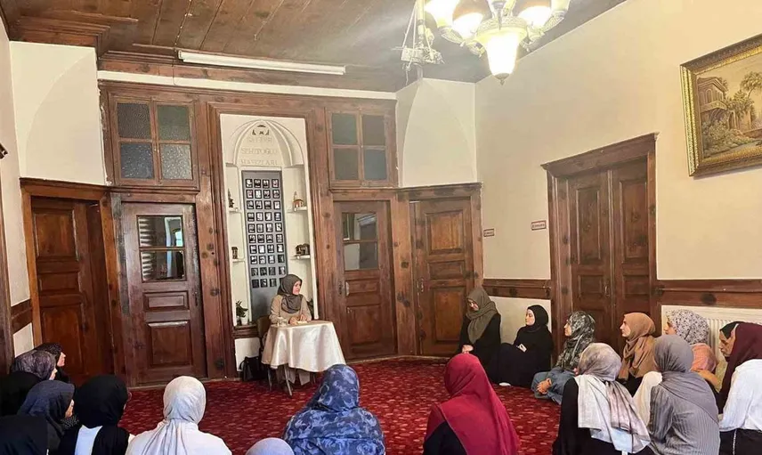 Mevlid-i Nebi Haftası'nda ahlak ve insan ilişkileri konuşuldu