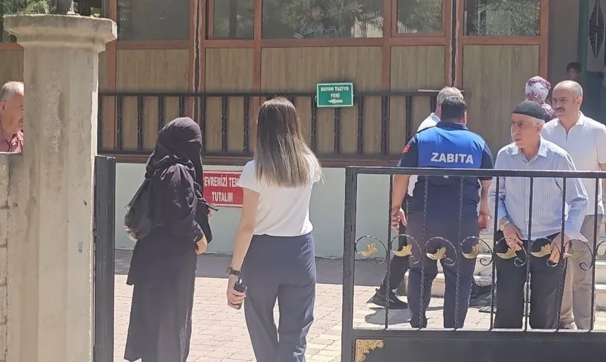 Elazığ'da cuma namazı sonrası dilencilere yönelik sıkı denetim