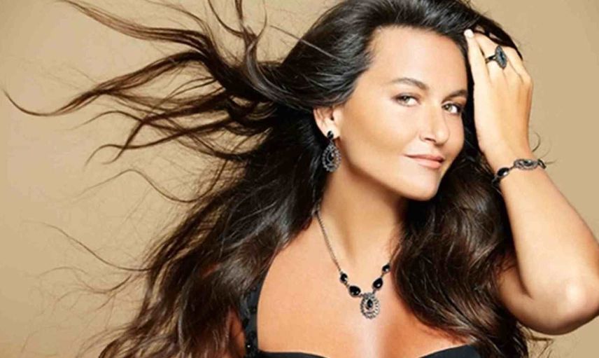 Eda Taşpınar'ın tangalı cesur paylaşımı Instagramı salladı