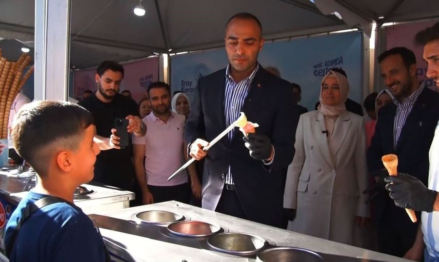 Gaziosmanpaşa'da dondurma festivali coşkusu: 10 ton ikram edildi