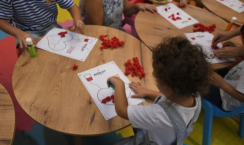 Kuşadası'nda anne baba çocuk merkezinde dayanışma etkinliği gerçekleştirildi