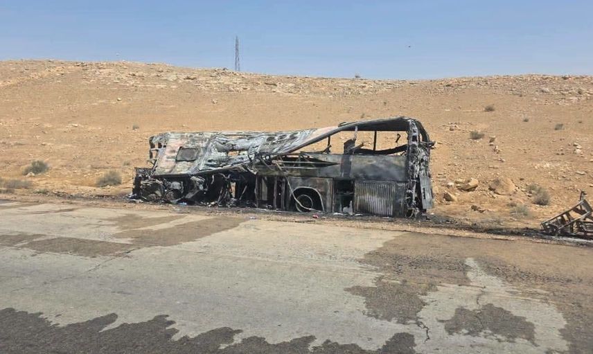 Suriye'de yolcu otobüsü ve güvenlik aracı kafa kafaya çarpıştı: 35 ölü, 30 yaralı