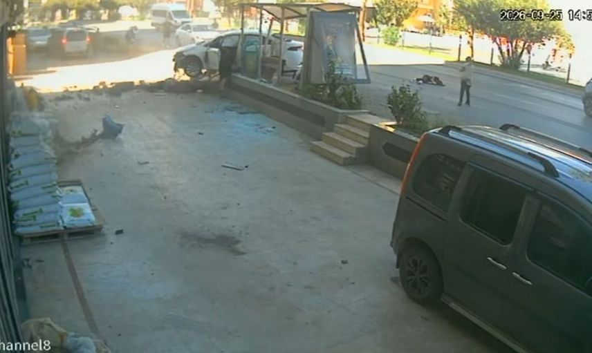 Alanya'da kaza anı: otomobilin direksiyonundan yürüyerek indi