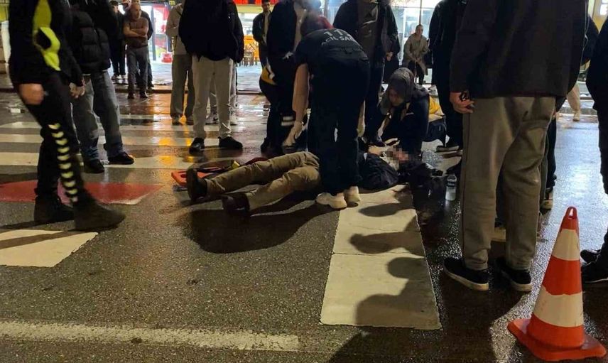 Bursa'da motosiklet kazası: yaya ve sürücü yaralandı