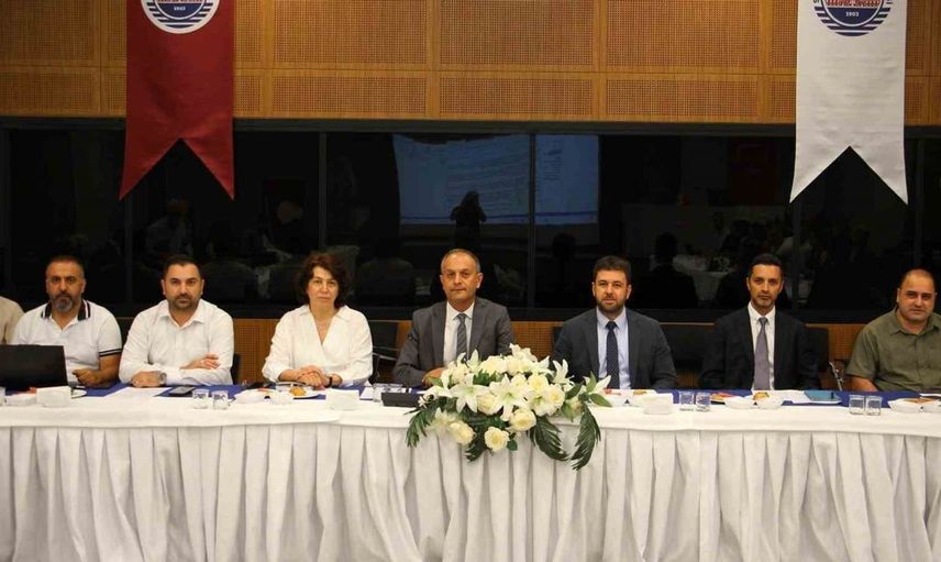 Elazığ'da sağlık hizmetleri üzerine önemli toplantı yapıldı