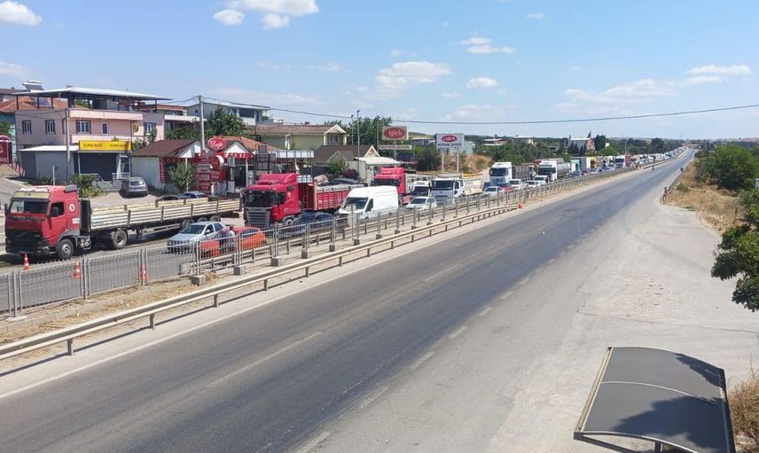 Bursa'daki anız yangını trafik akışını olumsuz etkiledi
