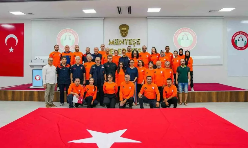 Menteşe’de 27 yeni gönüllü afet için hazır: Sertifika töreninde yemin ettiler