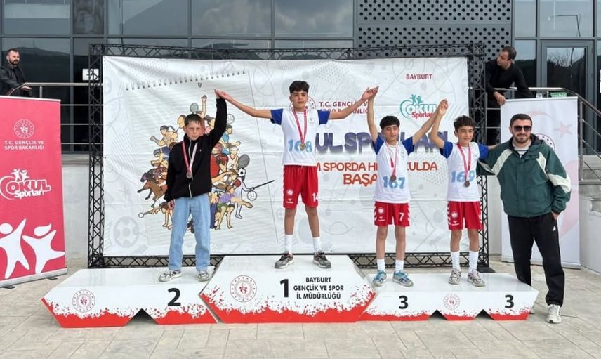 Bayburt'ta kros il birinciliği sonuçlandı: Dereceye giren okullar belirlendi