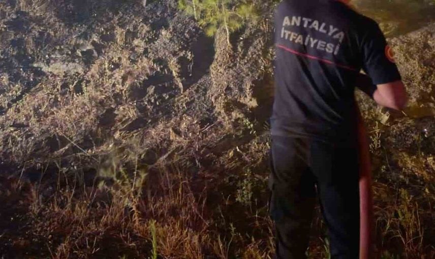 Büyükşehir itfaiyesi Antalya'nın dört bir yanında görev başında