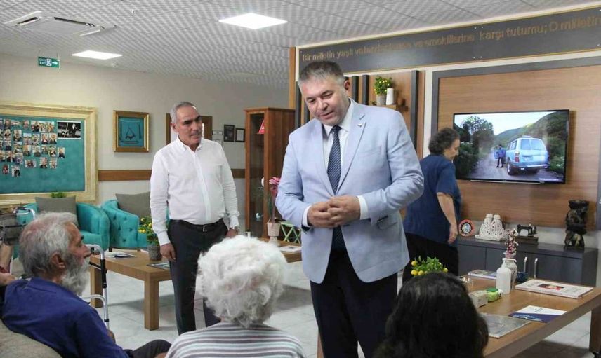 Mersin'deki yaş almış vatandaşlarla sıcak buluşma