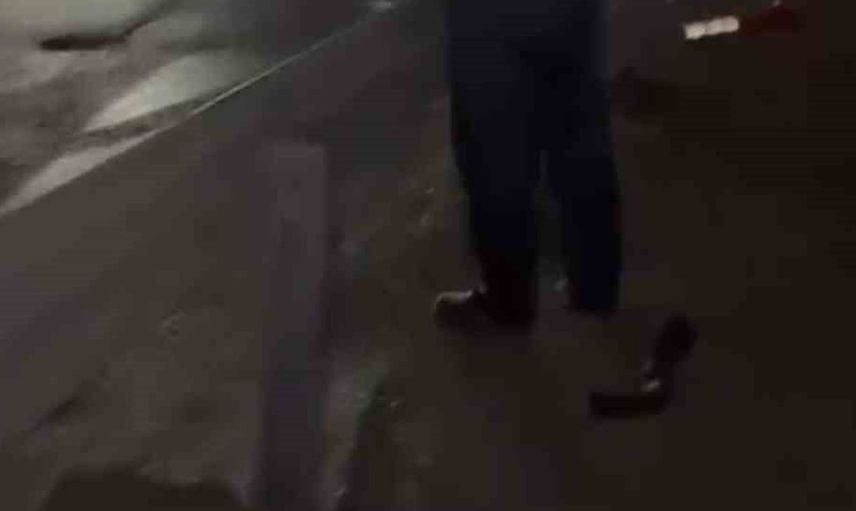 Cep telefonlarıyla trafiği durdurdular: Bursa'da motosiklet kazası