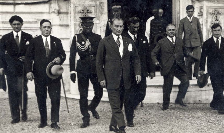 Efendiler, Yarın Cumhuriyeti İlan Edeceğiz Sözü Anlamı Nedir?