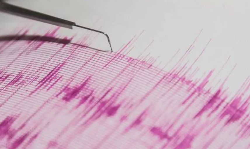 Ege Denizi’nde korkutan deprem: Beşik gibi sallandılar