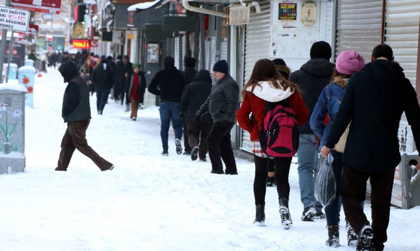 Eğitime kar engeli: Çok sayıda ilde okullar tatil edildi