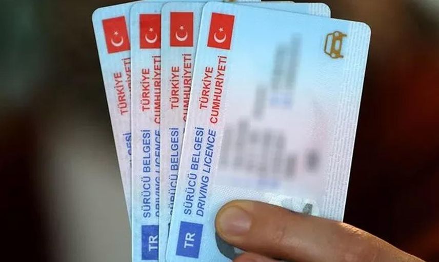 Ehliyet sınavında yeni dönem başlıyor! Animasyonlu sorular için düğmeye basıldı!