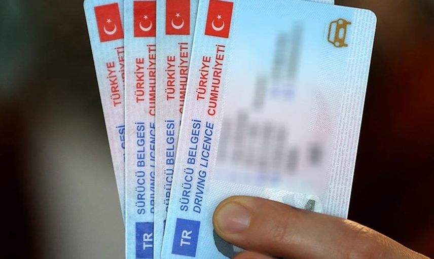 Ehliyeti olanlar bu hatayı yaparsanız cezası 4 bin TL