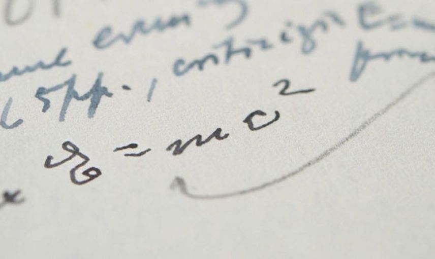 Einstein’ın El Yazısı 10 Milyon TL'ye Satıldı