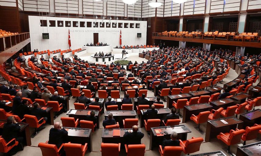 Ek gösterge emeklileri nasıl etkileyecek? TBMM Plan ve Bütçe Komisyonu Torba Kanun Teklifini kabul etti!
