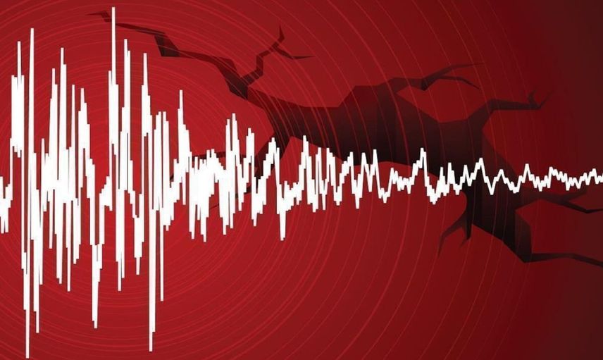 Elazığ’da şiddetli deprem: Vatandaşlar sokağa döküldü! Valilikten açıklama geldi
