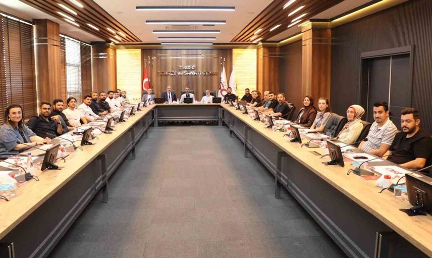 Elektrik mühendisleri Elazığ TSO'da sektör değerlendirme toplantısı gerçekleştirdi