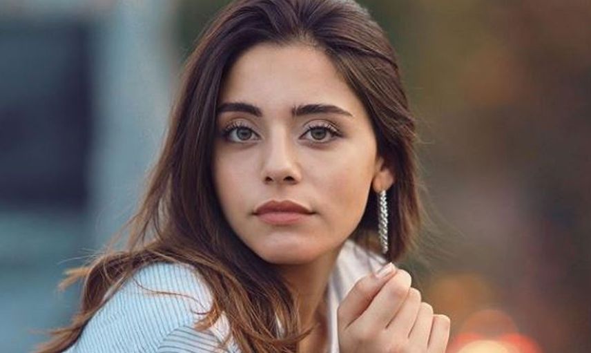 Emanet dizisinin genç yıldızı Sıla Türkoğlu gönlünü Kaan Yıldırım’a mı kaptırdı? Bu fotoğraf çok konuşulacak