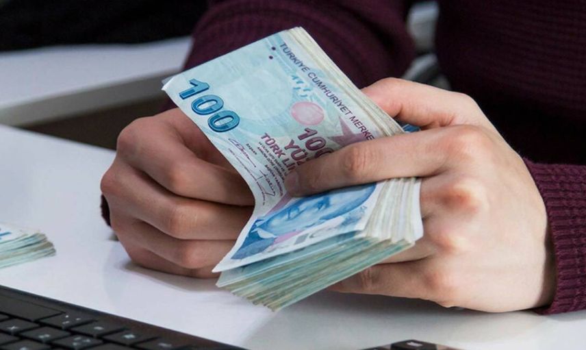 Emekli maaşı alanlar merak ediyor: Uzman isim tarih verdi! Zamlı ödemeler bu ay yatırılacak mı?