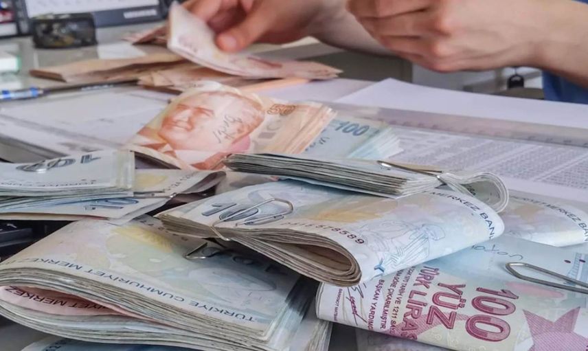 Emekli maaşı alıp çalışanları ilgilendiriyor: Dikkat çeken kıdem tazminatı detayı