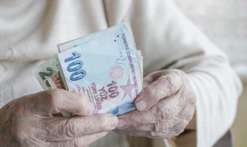 Emekli maaşını o bankadan olanlar 50.000 TL nakit ödeme alabilecek! Sabah duyurusu yapıldı yarın başlıyor