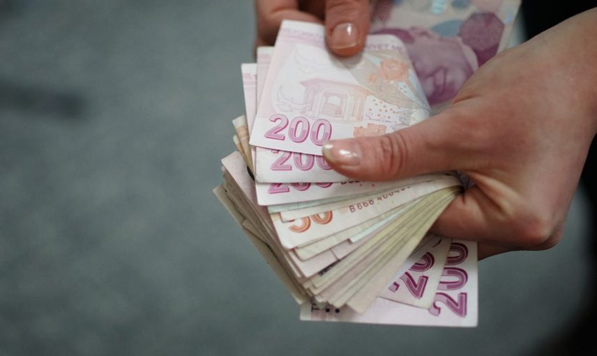 Emekli ve memurları üzecek iddia: Seyyanen zam ve refah payı kalkacak mı?