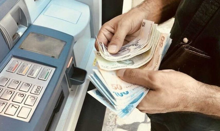 Emeklilere 2.300 TL bayram ikramiyesi! Milyonlarca emeklinin beklediği bayram ikramiyelerinde son karar açıklandı