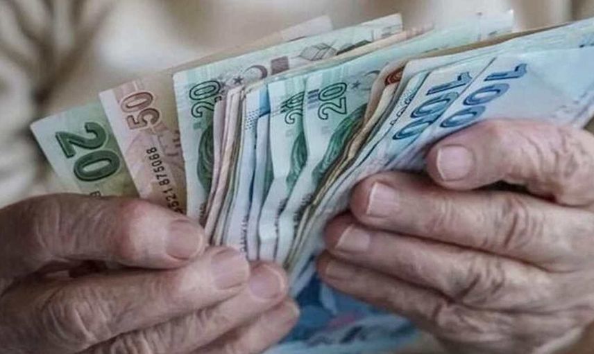 Emeklilere müjde! Binlerce emeklinin hesabına 3.250 TL yatırılacak