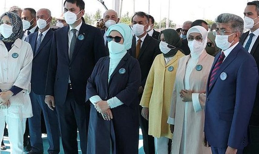 Emine Erdoğan, Bakan Kurum ile Van'daki Arıtma Tesisini Dolaştı