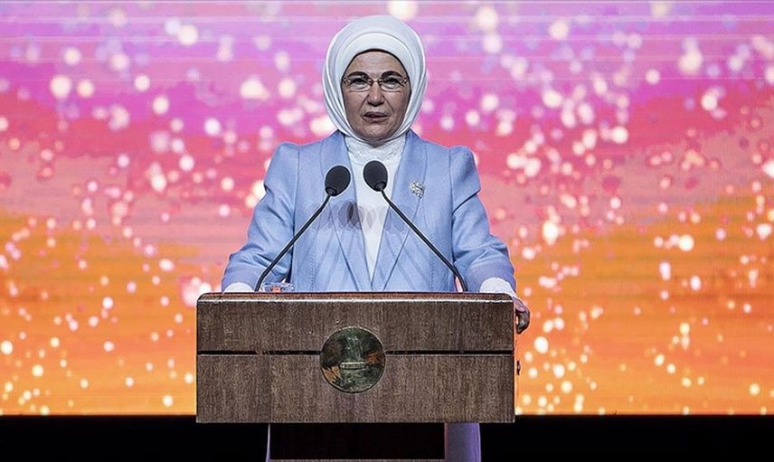 Emine Erdoğan, Vakıf İnsan Ödülleri Programına Katıldı