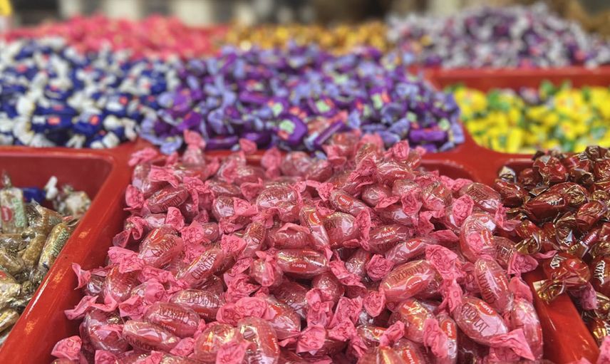 Eminönü'nde bayram havası! Tezgahlar rengarenk şeker ve lokumlarla doldu