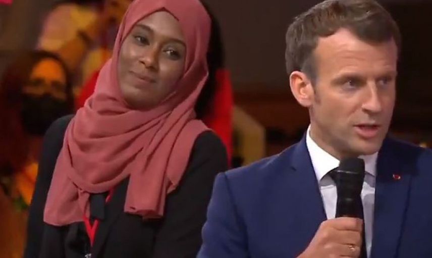 Emmanuel Macron Oy Toplamak Canlı Yayına Başörtülü Kadın Çıkardı