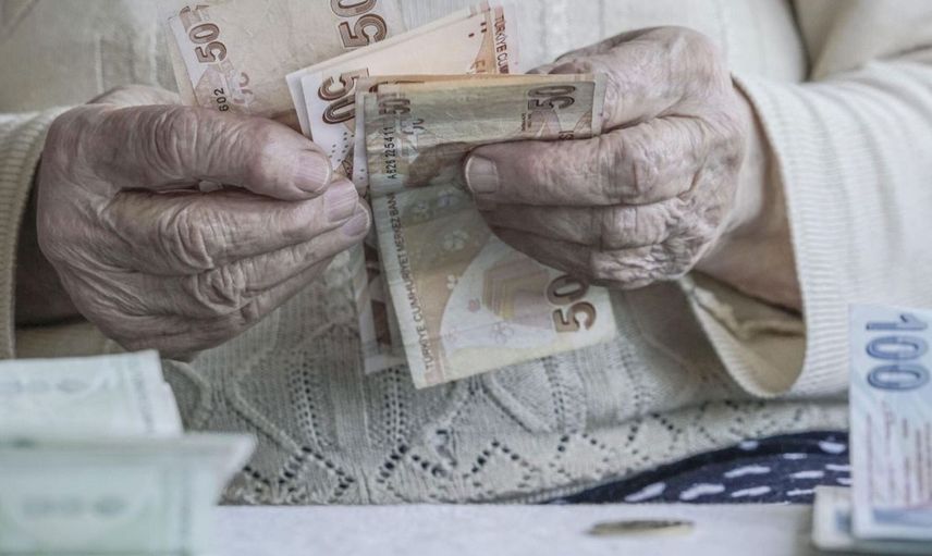 En düşük emekli maaşı 7500 TL oldu! Yeni zamlı maaşlar ne zaman yatacak?