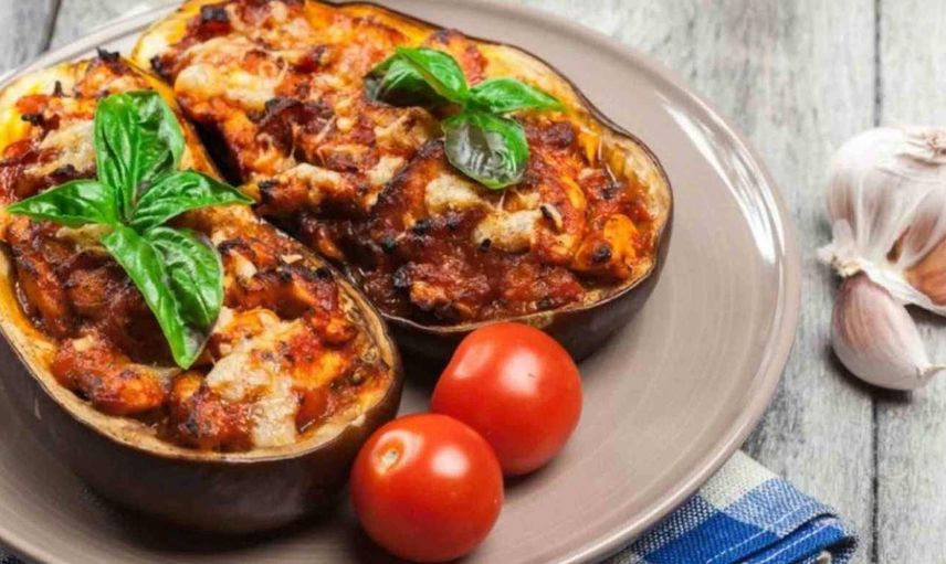 En güzel ve lezzetli tavuklu karnıyarık nasıl yapılır? Mükemmel lezzetiyle sofraların vazgeçilmezi olacak olan tavuklu karnıyarık tarifi