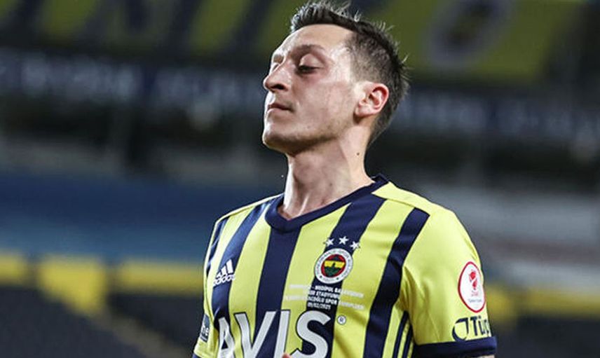 Ender Bilgin'den Fenerbahçe'de kadro dışı kalan Mesut Özil'e eleştiriler geldi!
