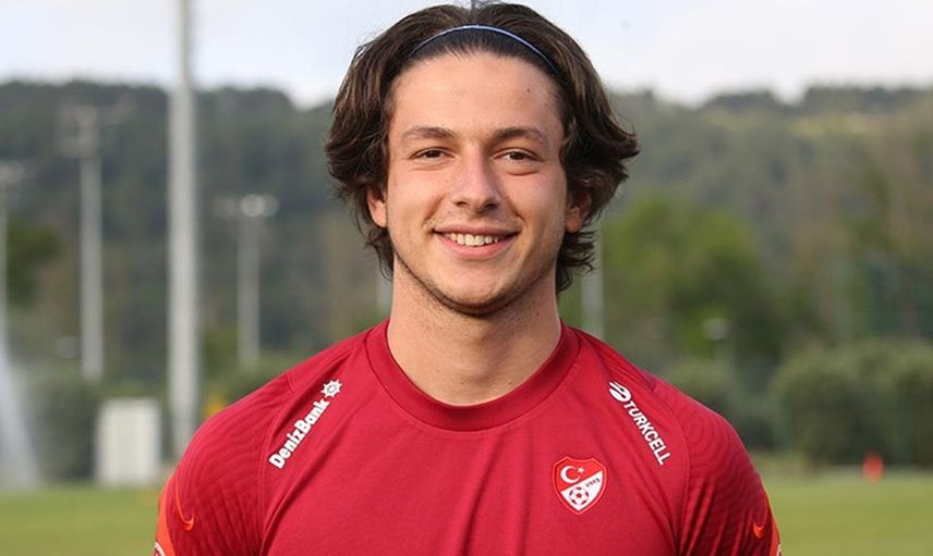 Enis Destan, Trabzonspor önümüzdeki sezon daha fazla forma şansı bularak yeniden şampiyonluk yaşamak istediğini söyledi