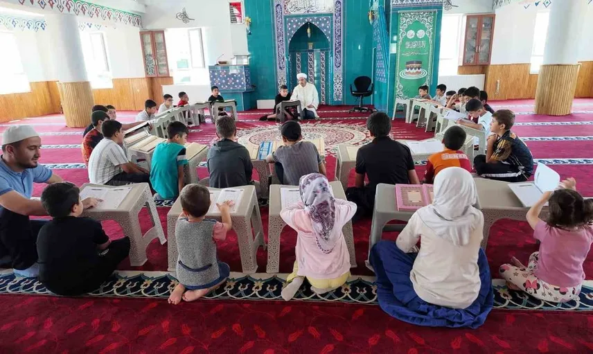 Erciş'te yaz Kur'an kursları başladı