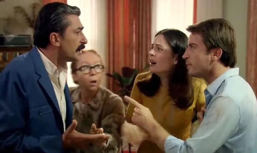 Erkan Petekkaya ile Tolga Güleç yıllar sonra buluştu! 12 yıl sonra bir araya gelen ikili şimdi komedi setlerinde