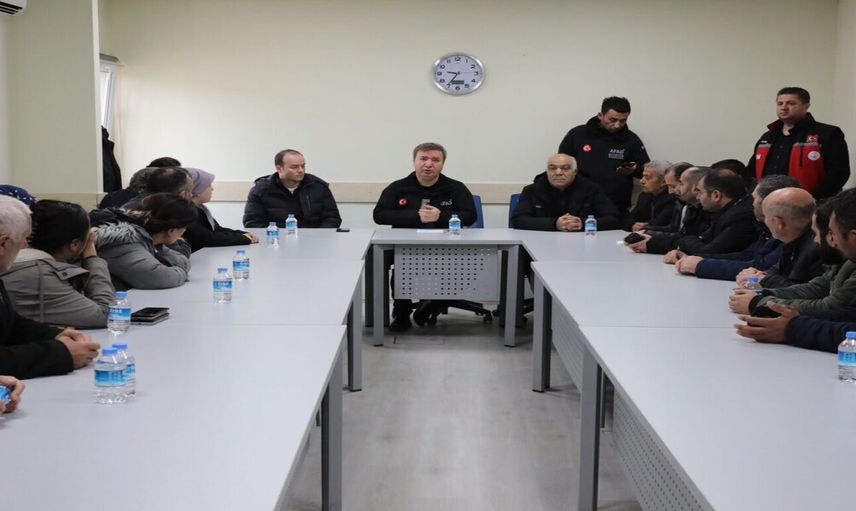 Erzincan Valisi Hamza Aydoğdu, maden kazasıyla ilgili ailelerle görüştü: Kaybolan işçilerle ilgili güncel bilgiler paylaşıldı!