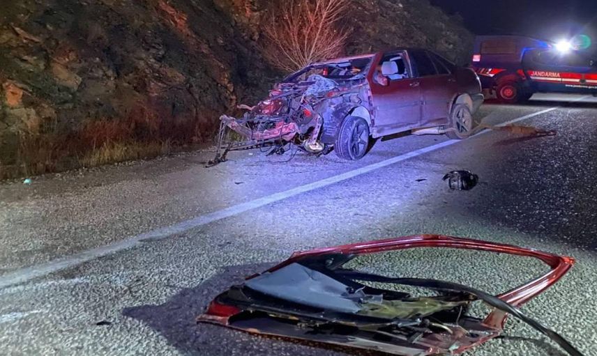 Erzincan’da katliam gibi kaza: Çok sayıda ölü ve yaralı var