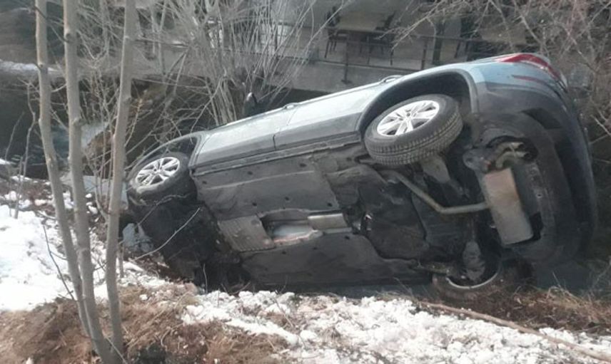 Erzincan’da Trafik Kazası: 2 Yaralı