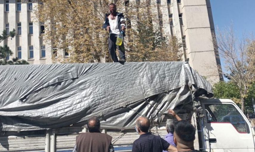 Erzurum'da Eşiyle Tartışan Bir Vatandaşın Yaptığı Şeye Polis Bile İnanamadı!