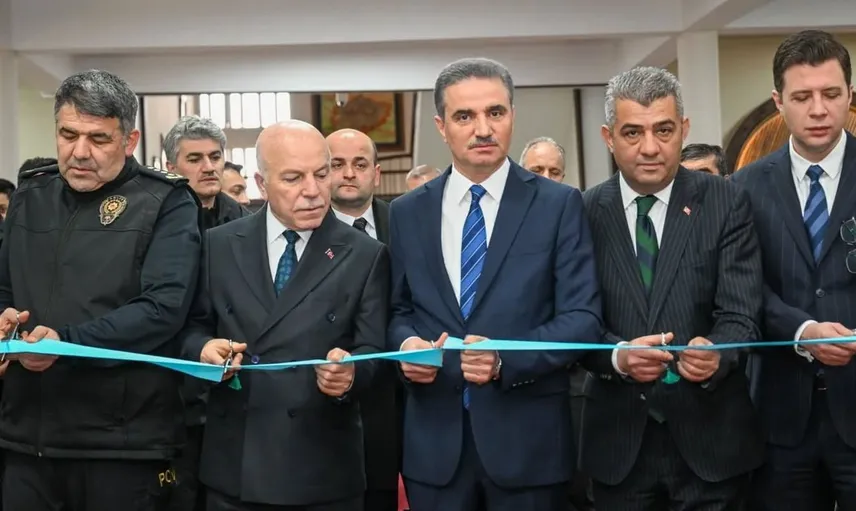 Erzurum'da 'Sanatın Diliyle Değerlerimiz' Sergisi Açıldı
