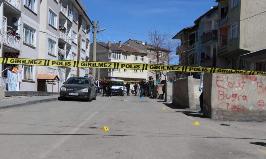 Erzurum'da silahlı saldırı! 1'i çocuk 2 kişi hayatını kaybetti