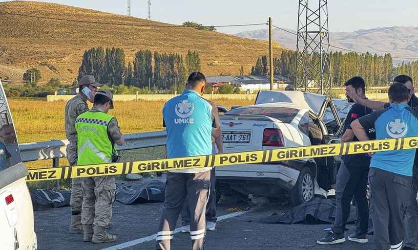 Erzurum'da Trafik Kazası: 4 Ölü, 4 Yaralı