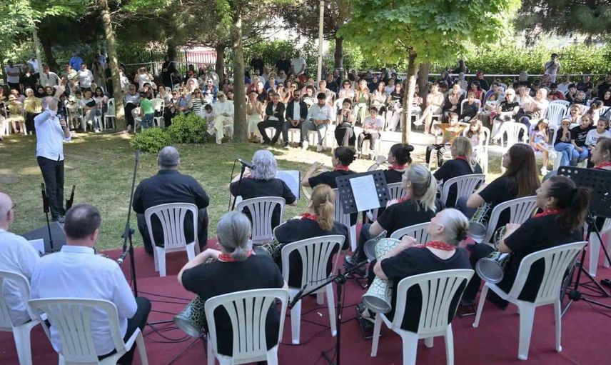 Esenyurt Ulu Çınar Kültür Merkezi'nde Müzik Dolu Dönem Finali