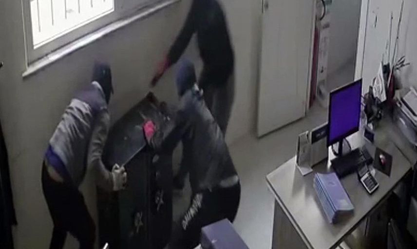 Esenyurt'ta bir tekstil çetesi milyonluk vurgun yaptı!